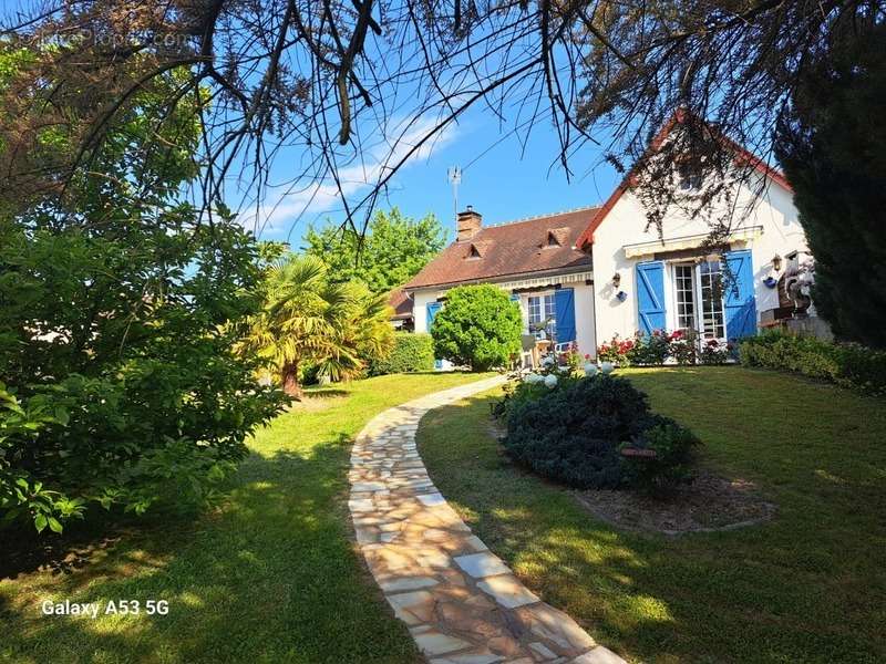 Maison à BESSE-SUR-BRAYE