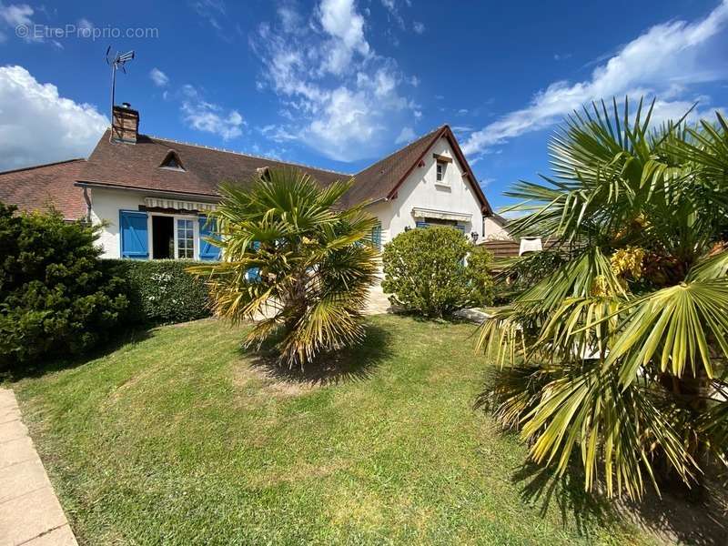 Maison à BESSE-SUR-BRAYE