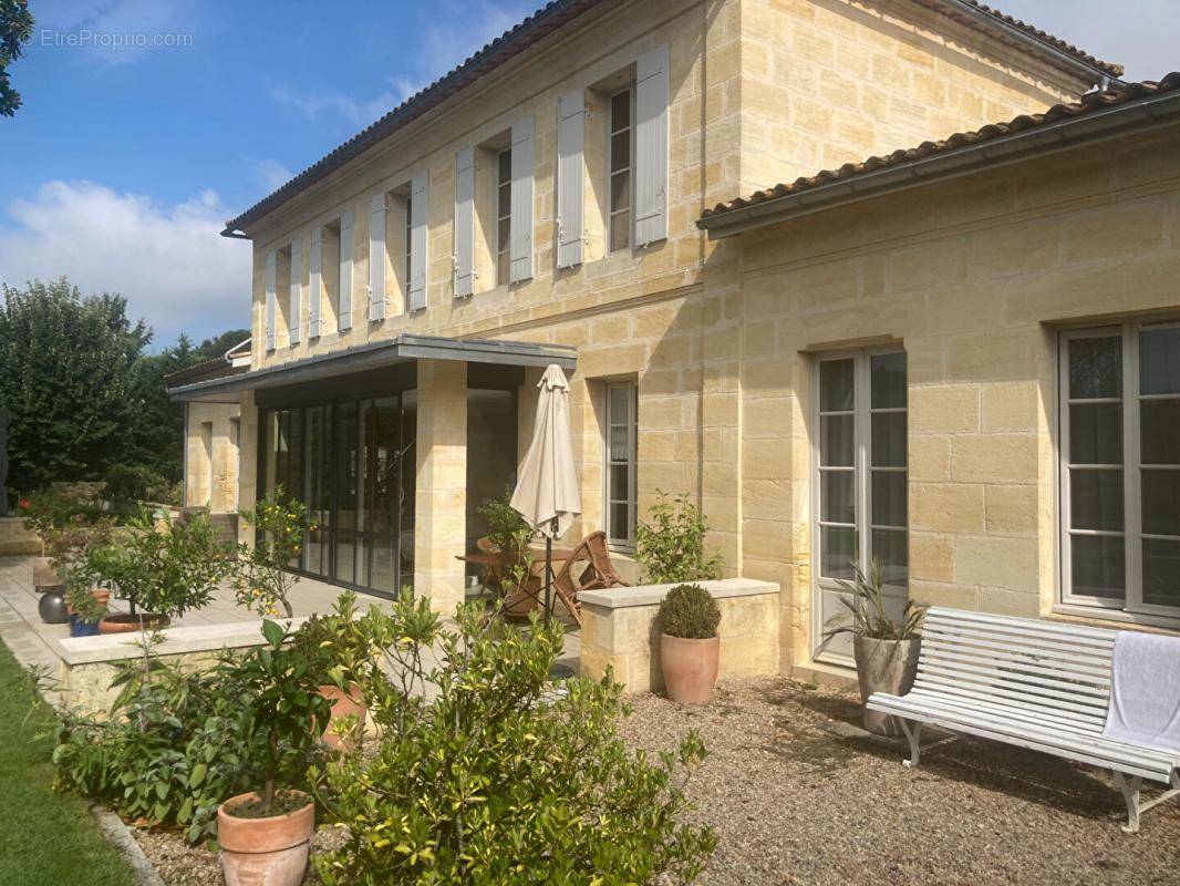 Maison à SAINT-EMILION