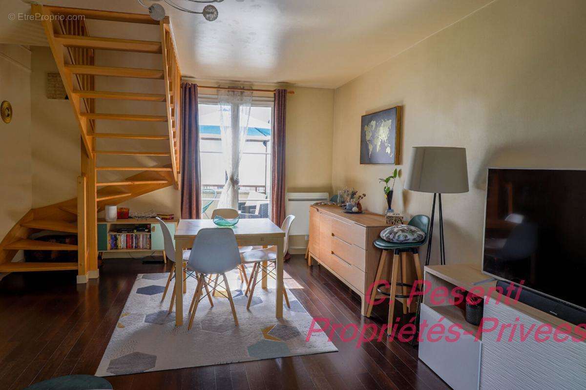 Appartement à EMERAINVILLE