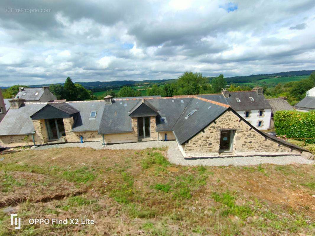 Maison à LANNEDERN