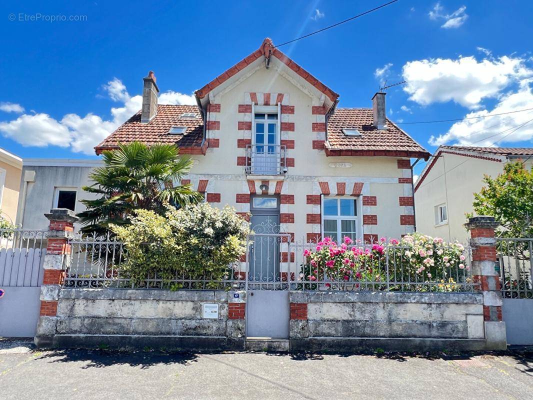 Maison à GOND-PONTOUVRE