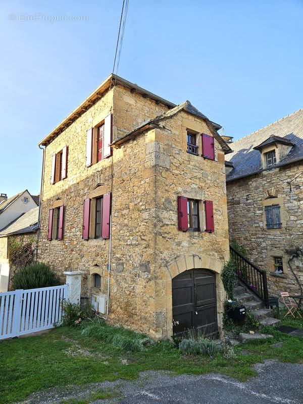 Maison à SALLES-LA-SOURCE