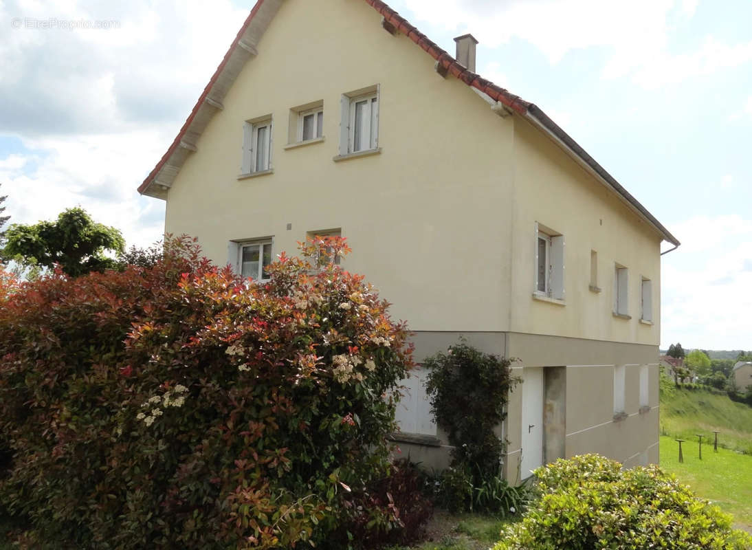 Maison à SAINT-GERMAIN-LES-BELLES