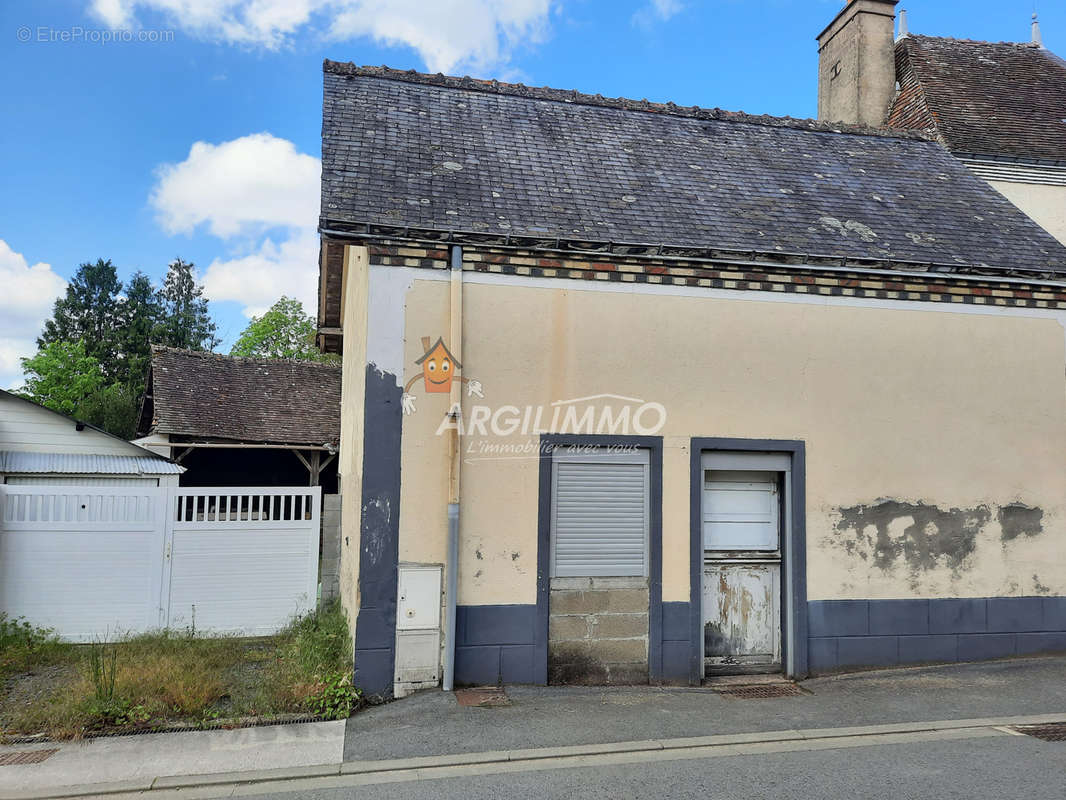 Maison à SEMUR-EN-VALLON