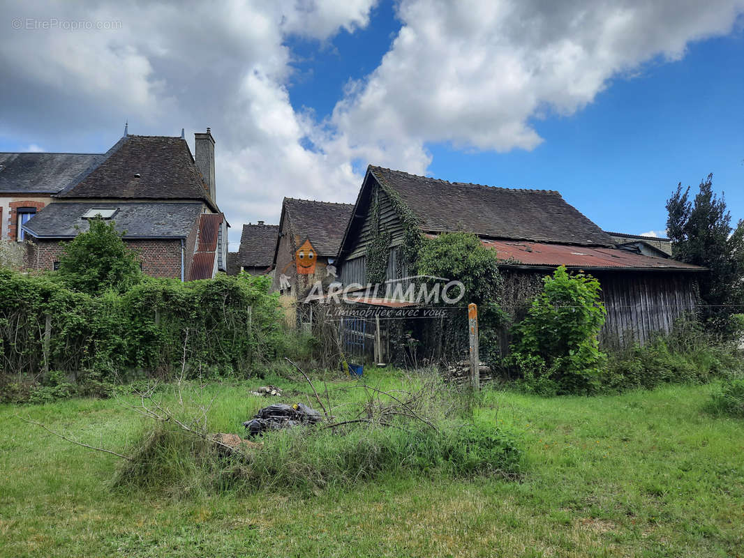 Maison à SEMUR-EN-VALLON