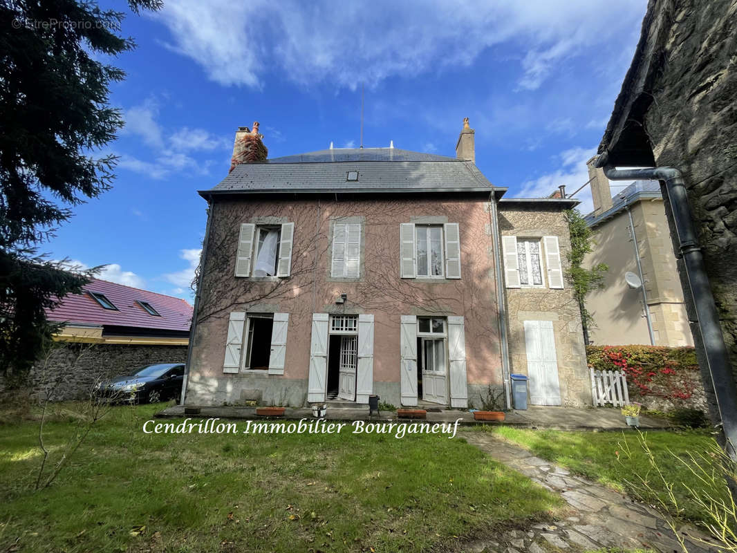 Maison à BENEVENT-L&#039;ABBAYE