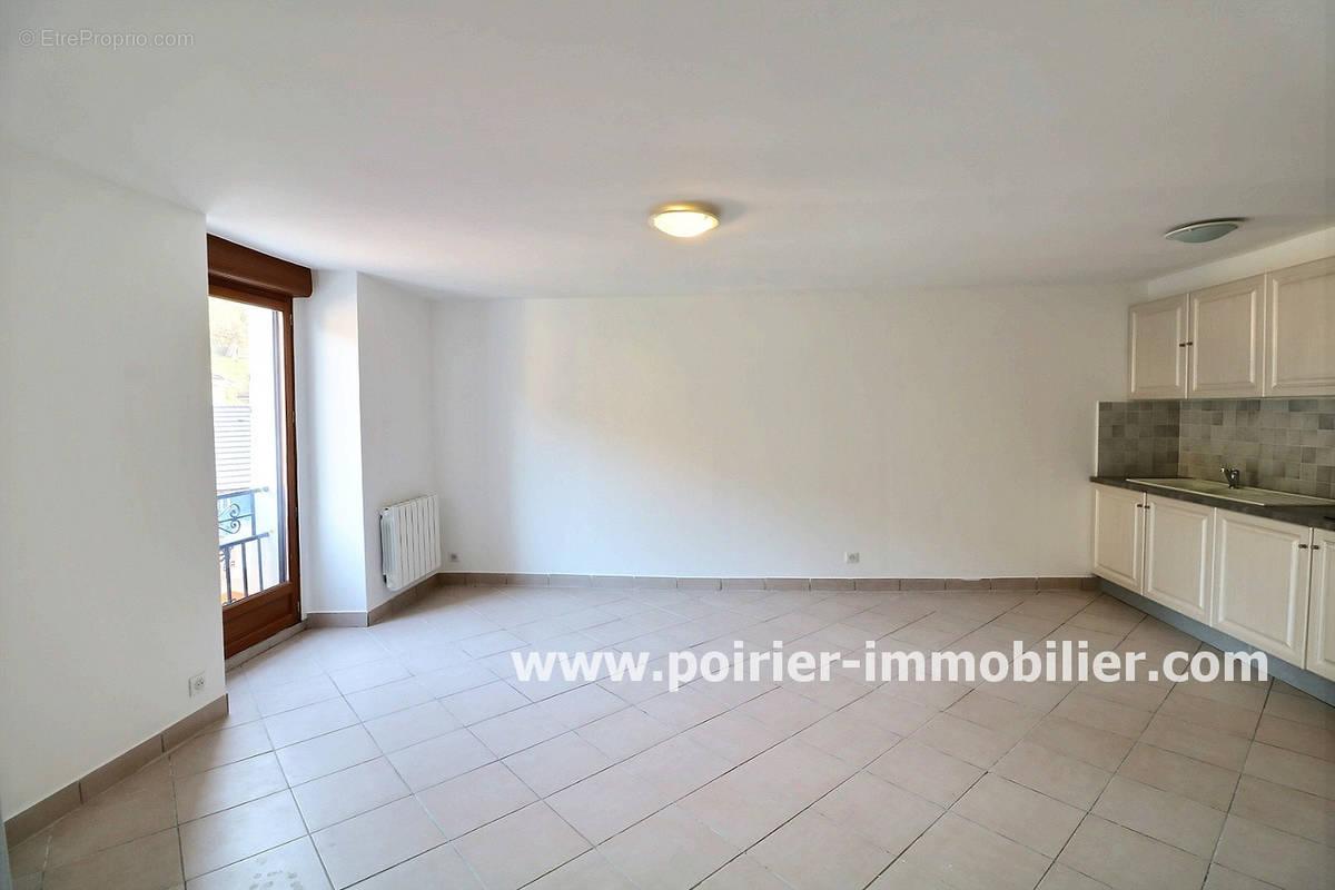 Appartement à SCIEZ