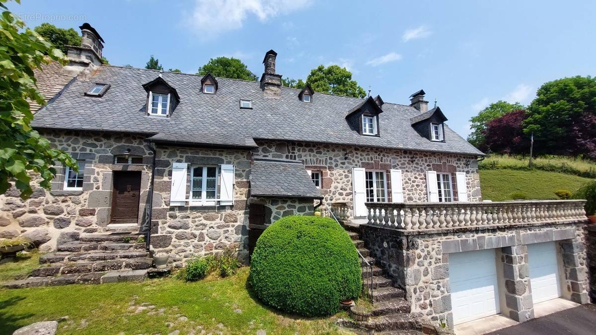 Maison à SAINT-MARTIN-VALMEROUX