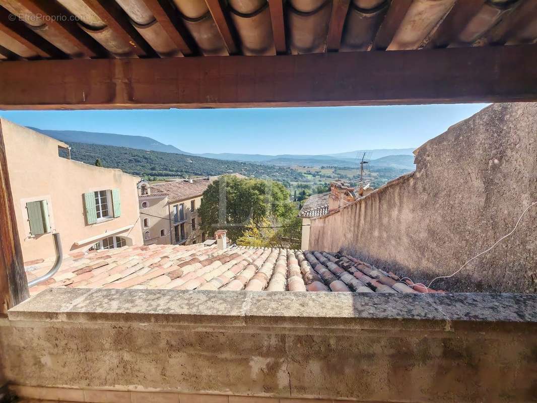 Maison à SAINT-SATURNIN-LES-APT