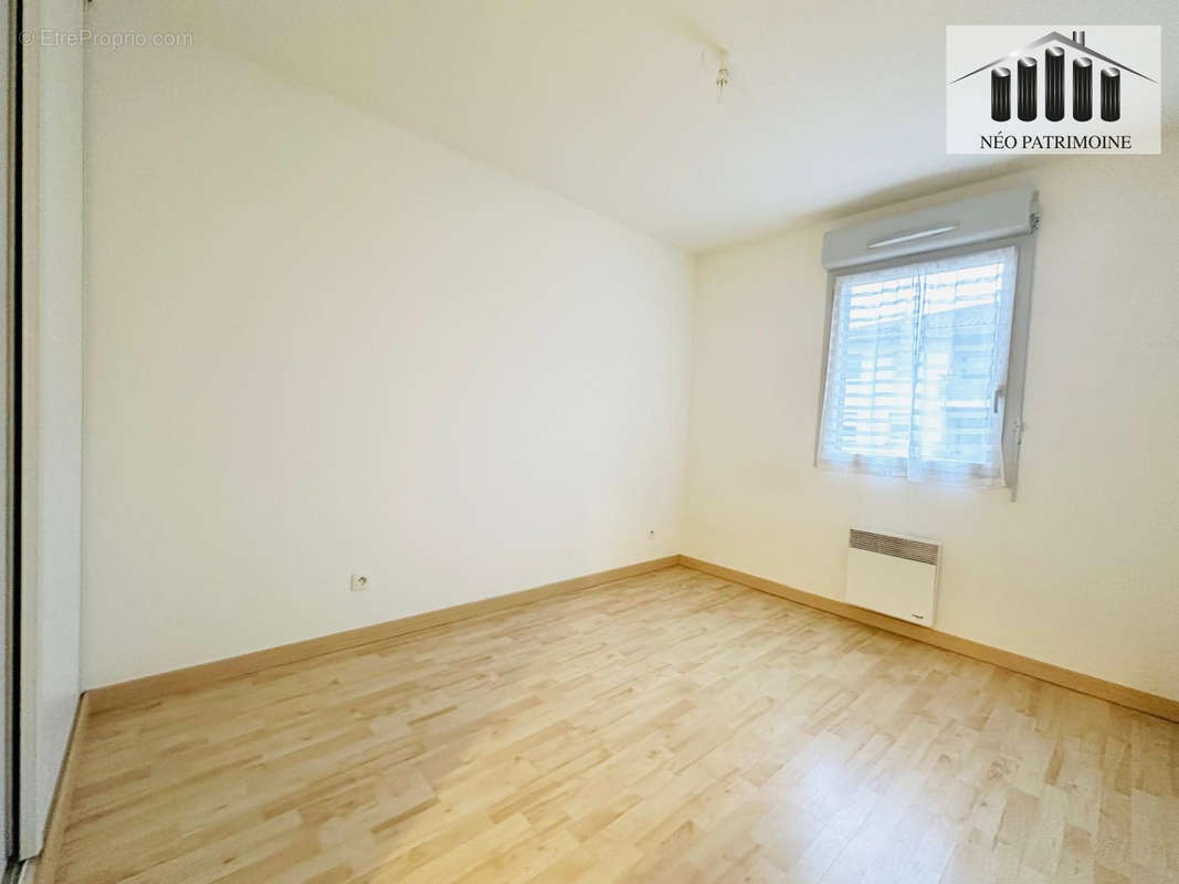 Chambre 2 - Appartement à PORTET-SUR-GARONNE