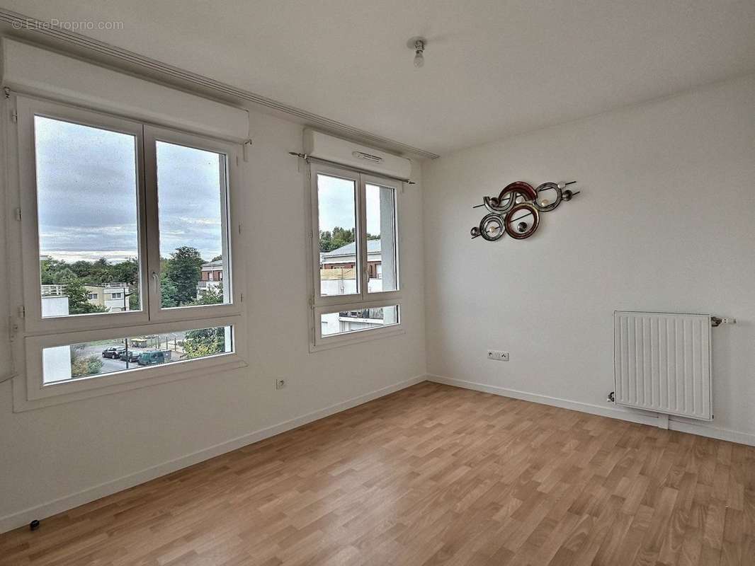 Appartement à CORBEIL-ESSONNES