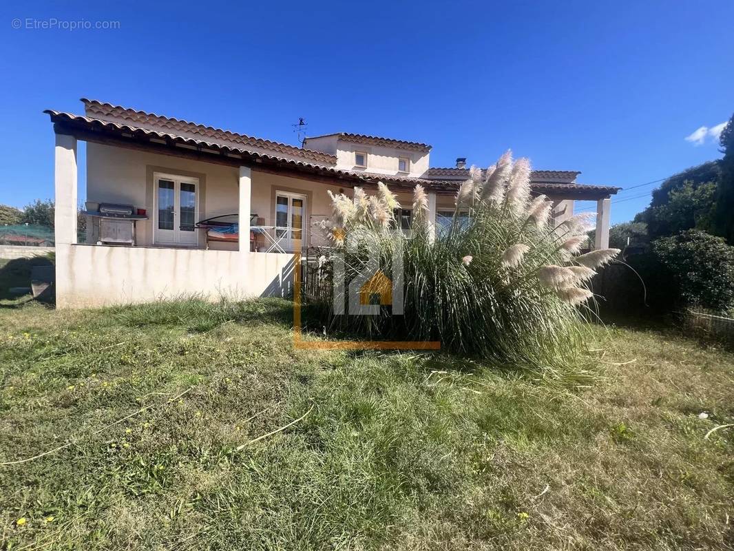 Maison à CASTELNAU-VALENCE