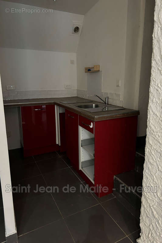 Appartement à POURRIERES