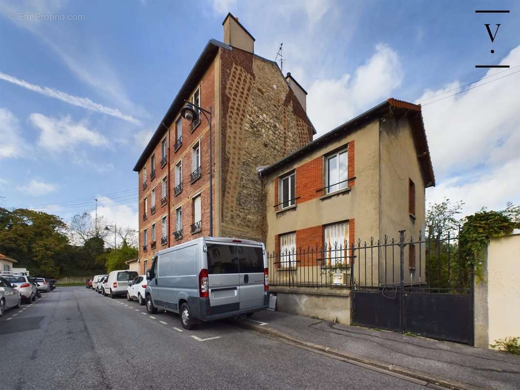 Appartement à MAISONS-ALFORT