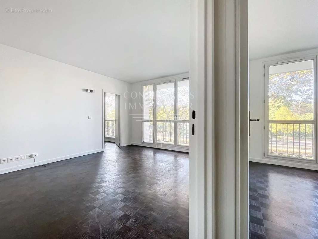 Appartement à NEUILLY-SUR-SEINE