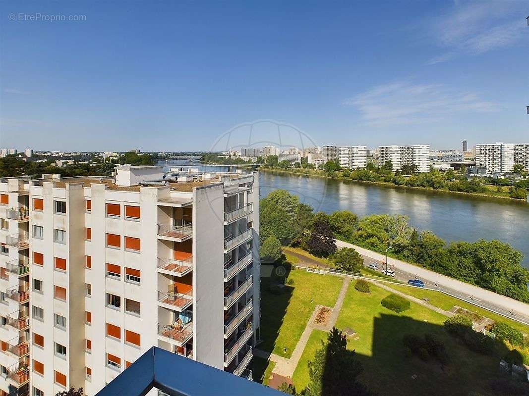 Appartement à SAINT-SEBASTIEN-SUR-LOIRE