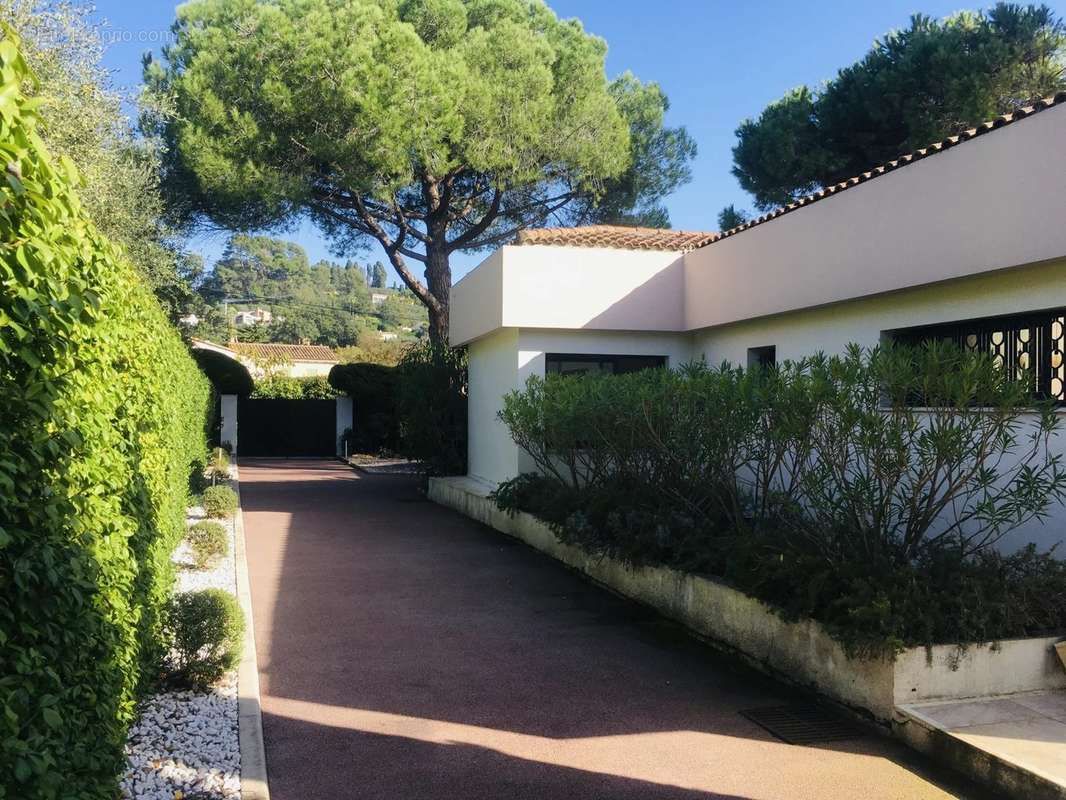 Maison à MOUGINS