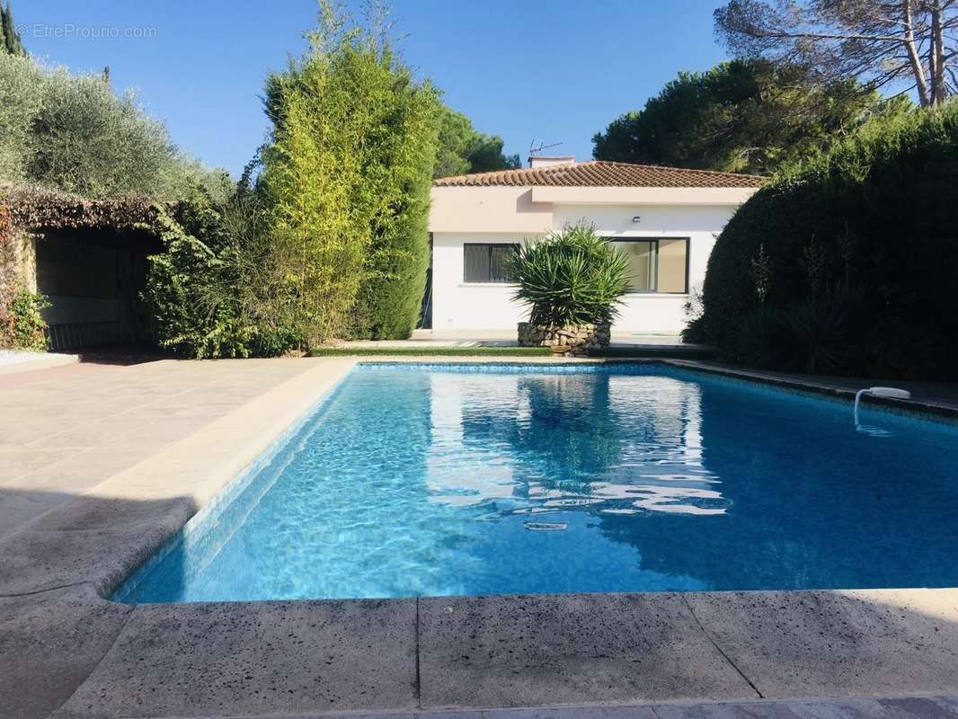 Maison à MOUGINS