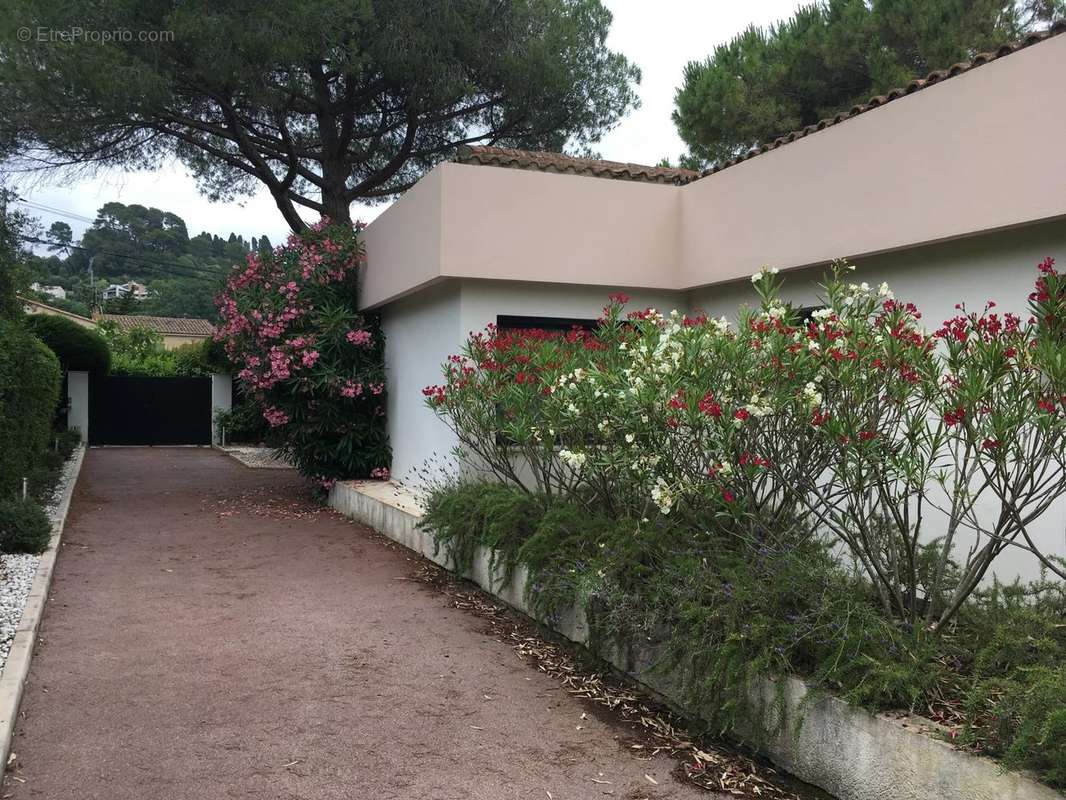 Maison à MOUGINS