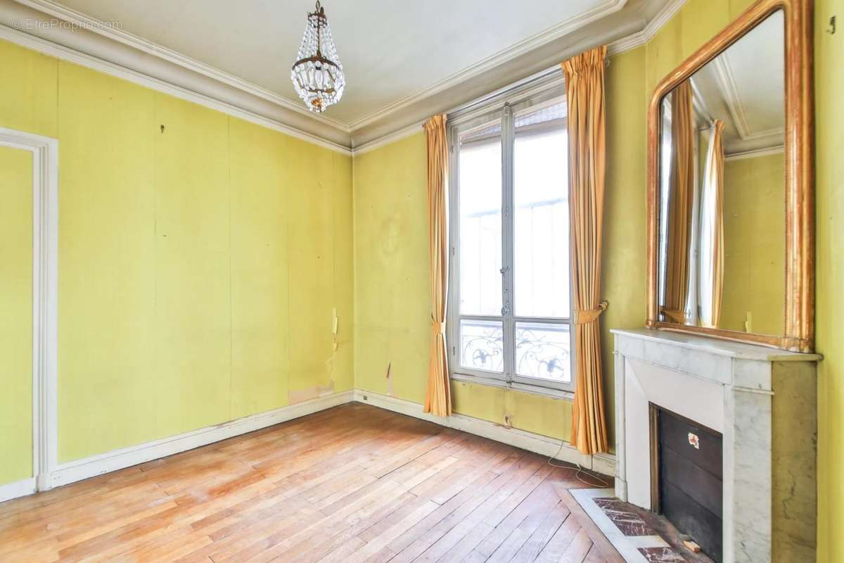 Appartement à PARIS-15E