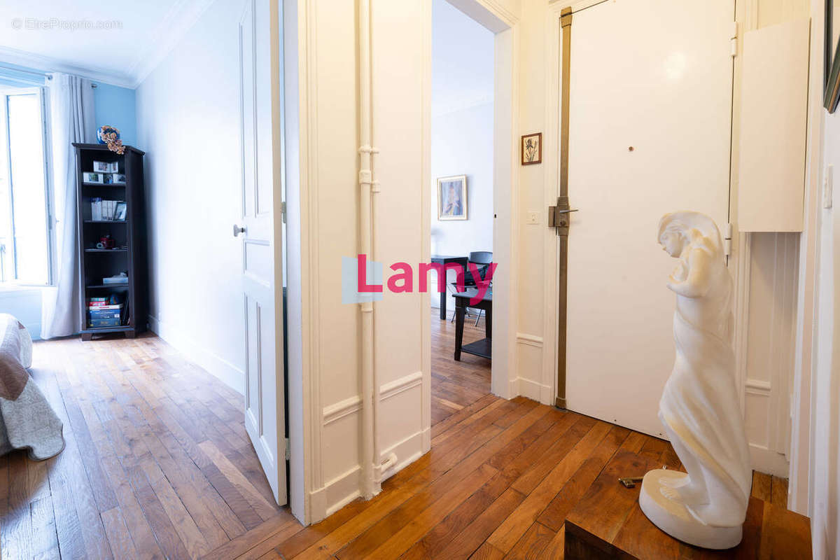 Appartement à PARIS-15E