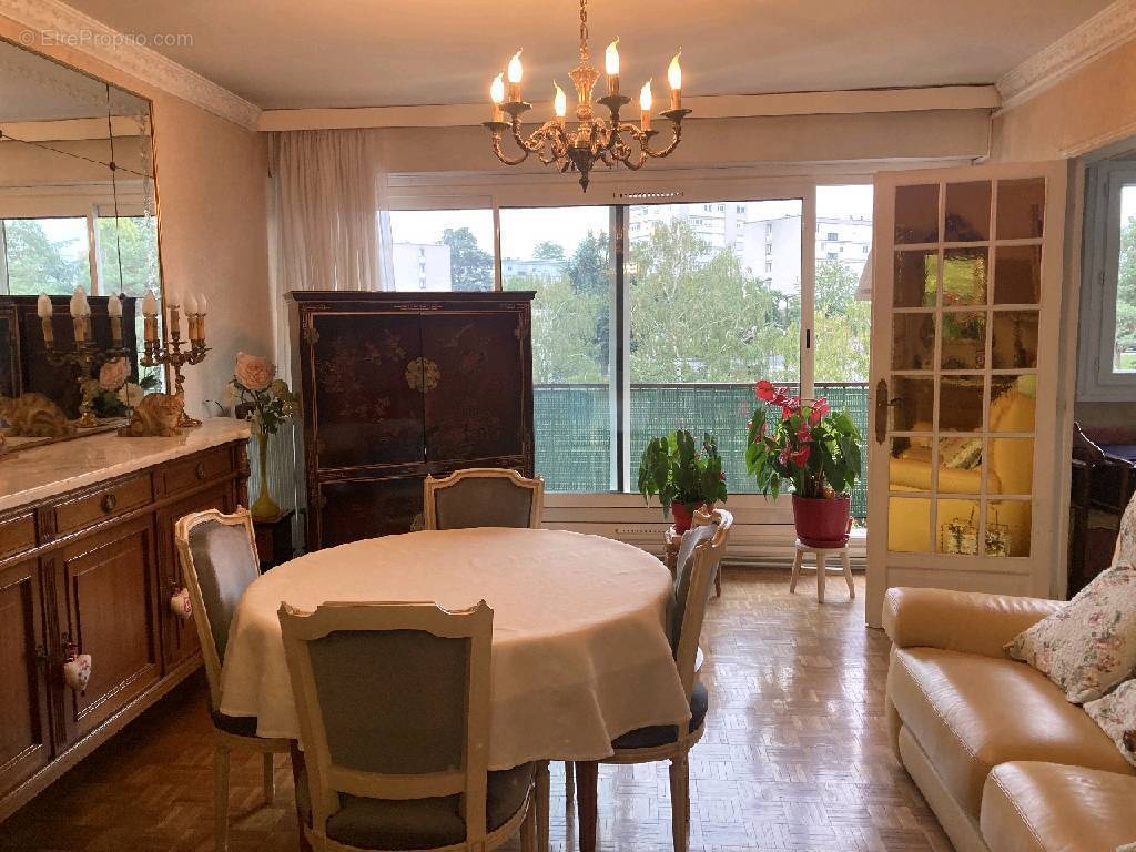 Appartement à VIRY-CHATILLON