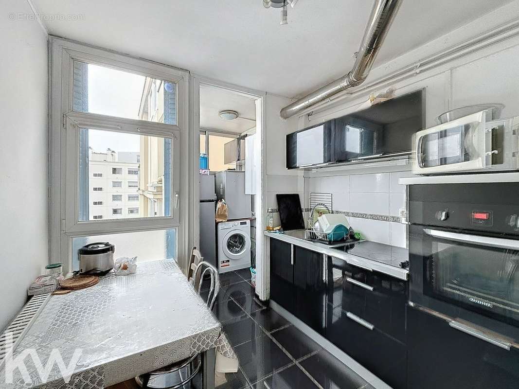 Appartement à LYON-8E