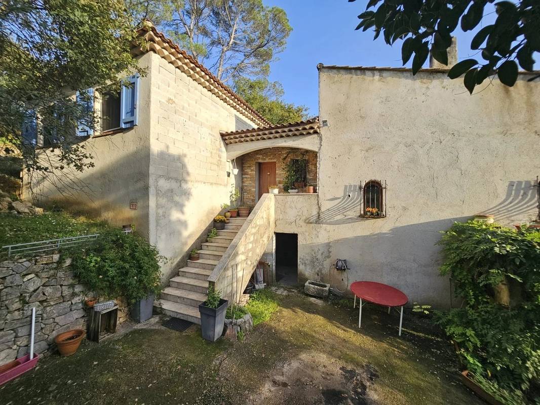 Maison à SAINT-PAUL-EN-FORET