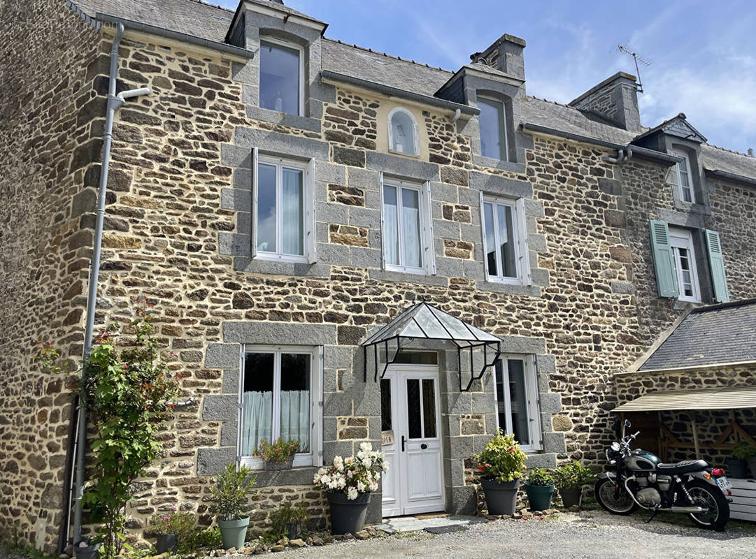 Maison à PLEUDIHEN-SUR-RANCE