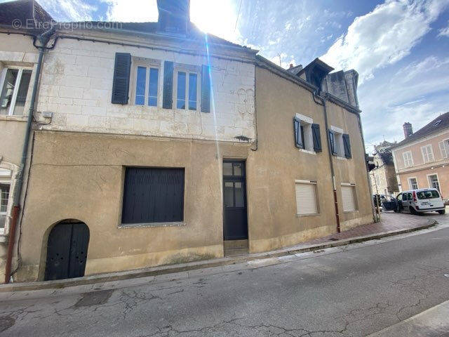 Appartement à SAINT-BRIS-LE-VINEUX