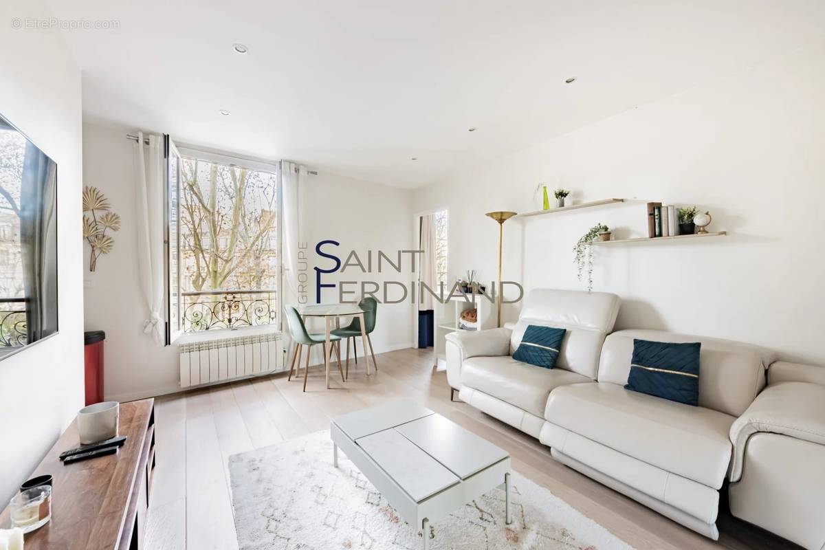 Appartement à NEUILLY-SUR-SEINE