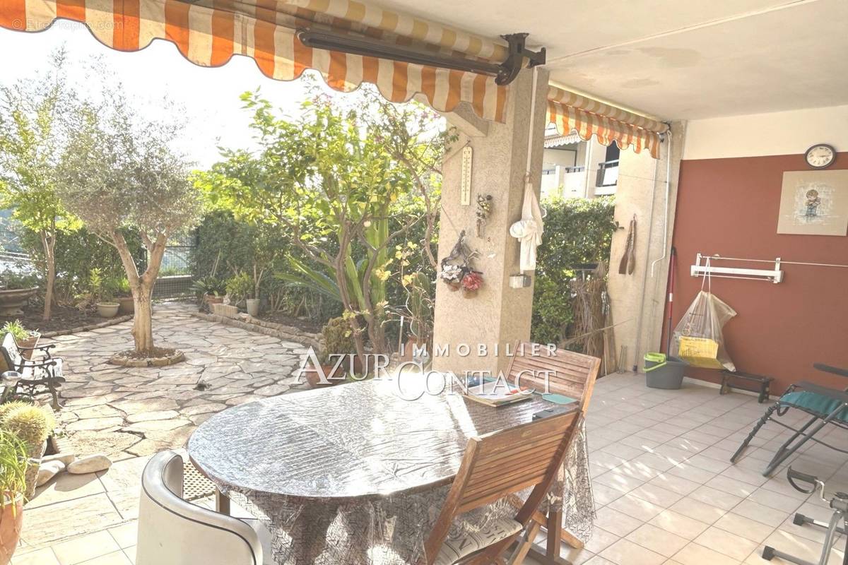 Appartement à MOUGINS