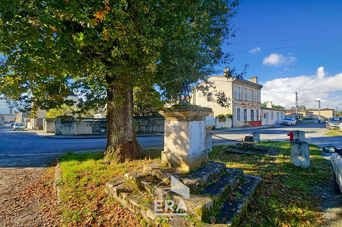 Maison à LAMARQUE