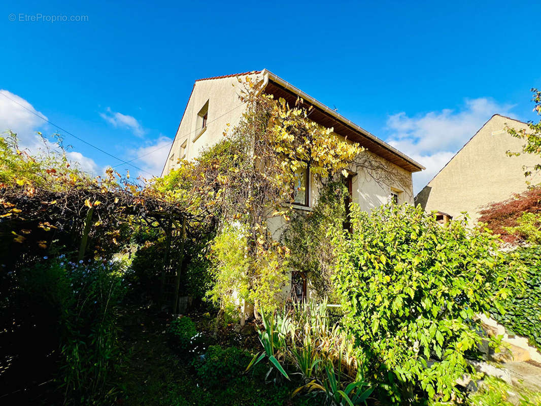 Maison à TREMBLAY-EN-FRANCE