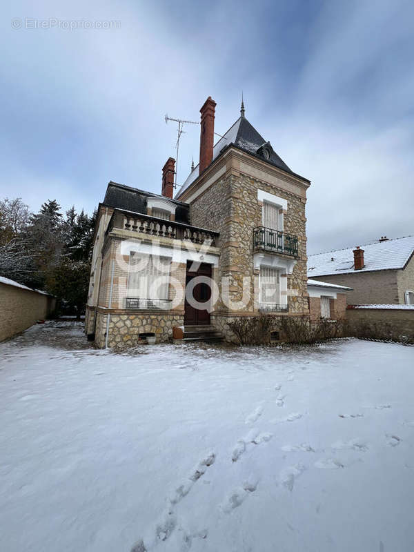 Maison à FONTAINEBLEAU