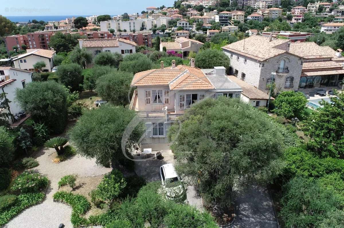 Maison à ROQUEBRUNE-CAP-MARTIN