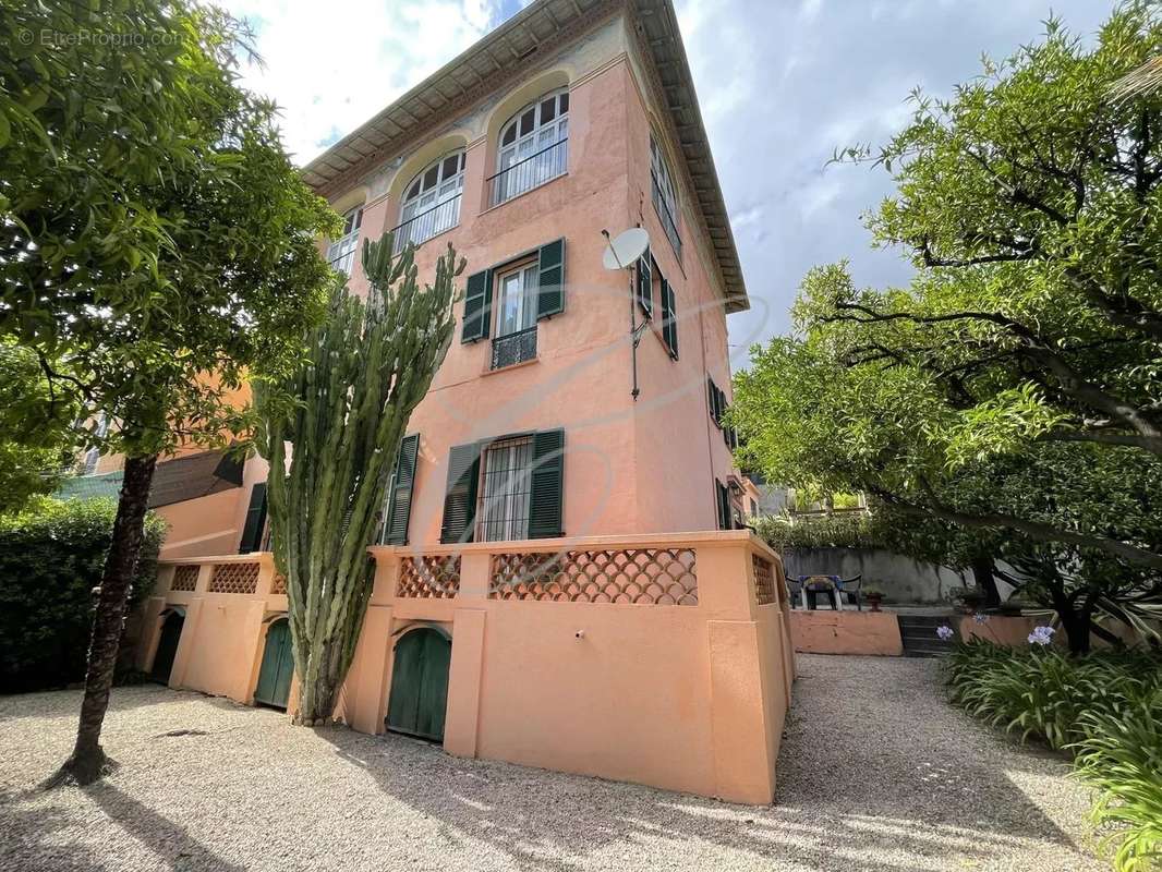 Maison à MENTON