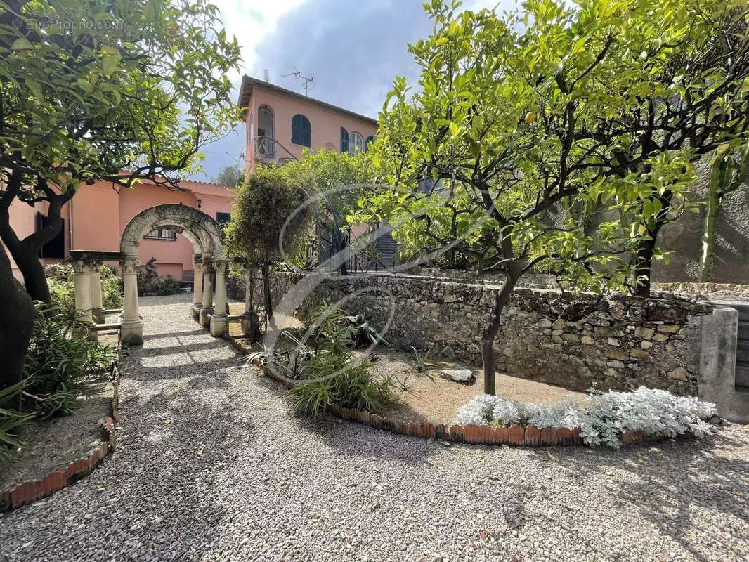 Maison à MENTON