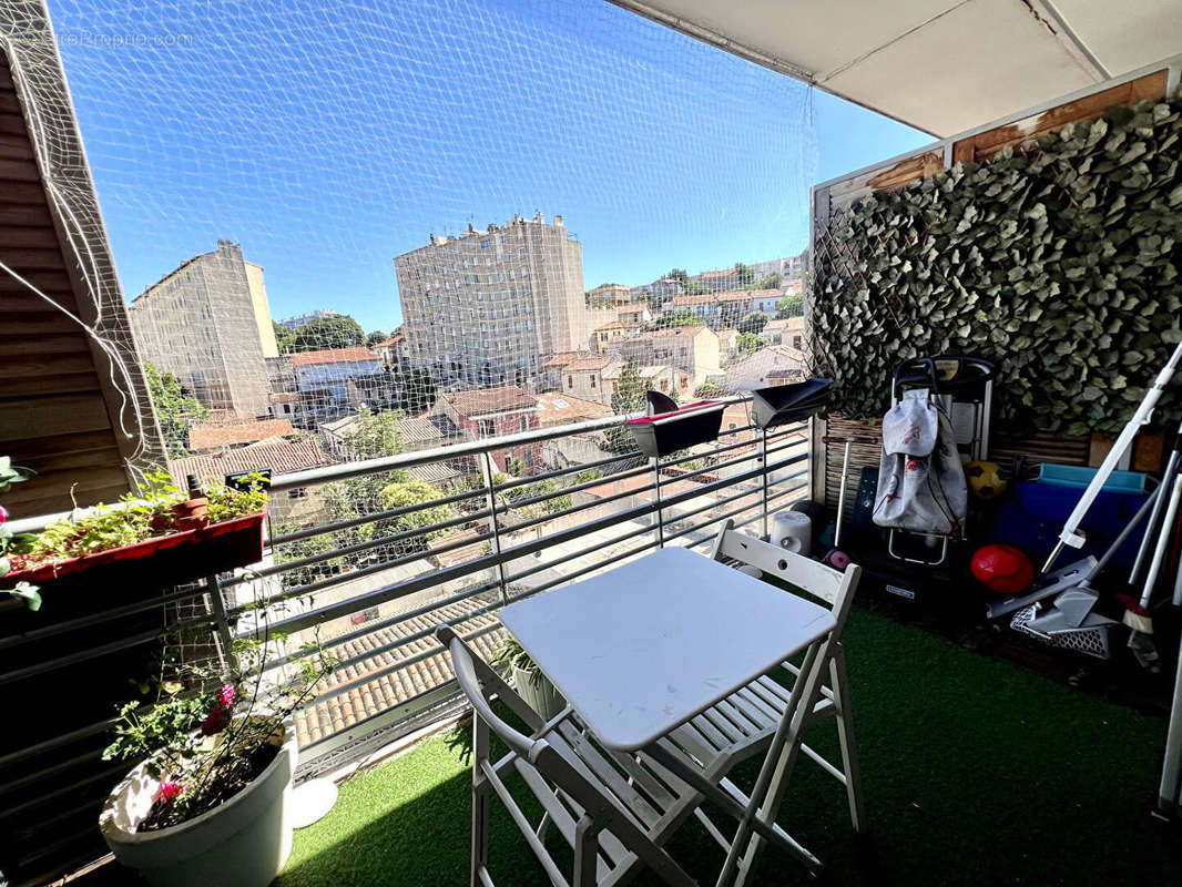 Appartement à MARSEILLE-14E