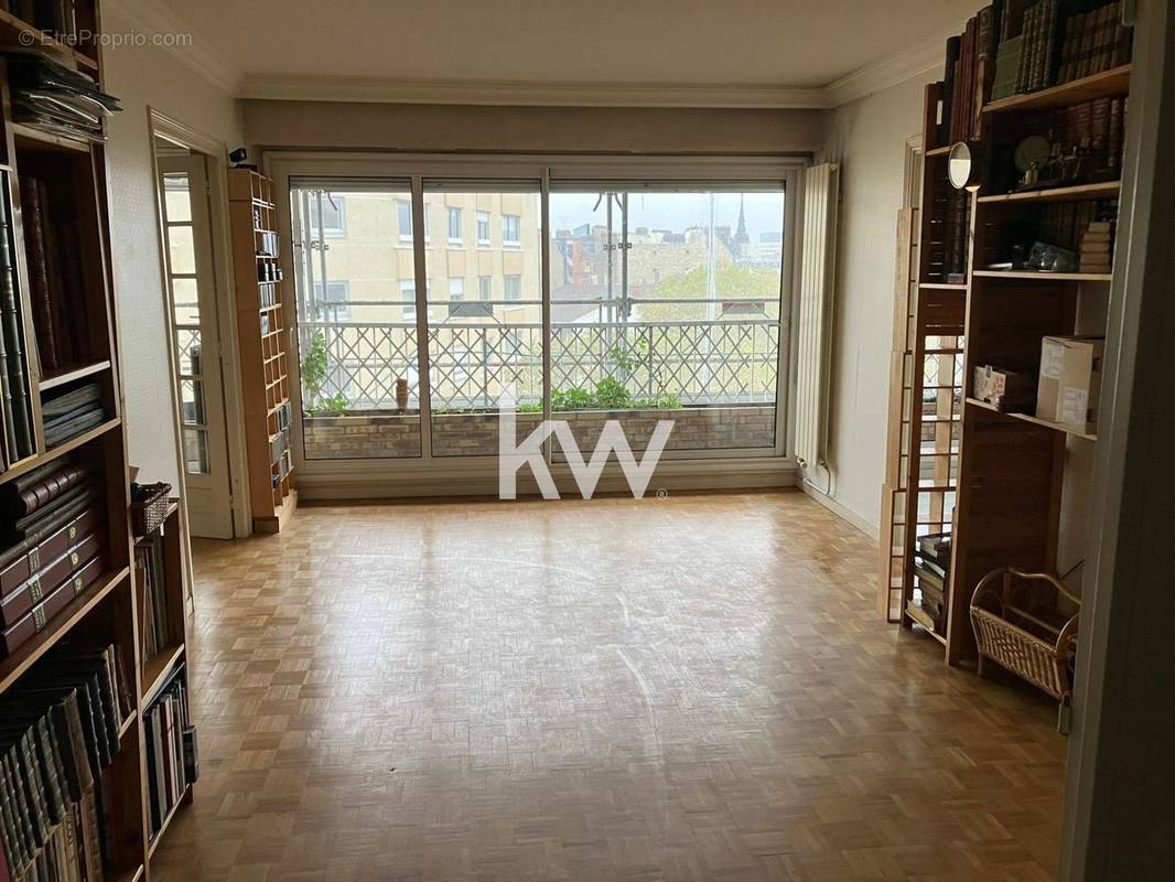 Appartement à PARIS-11E