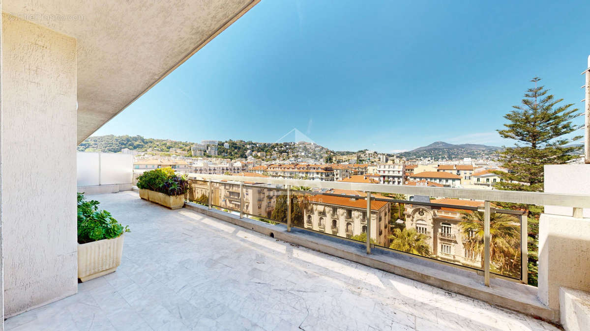 Appartement à NICE