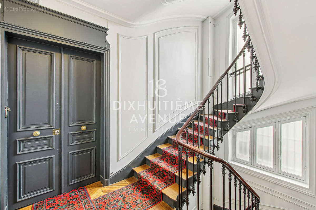 Appartement à PARIS-18E