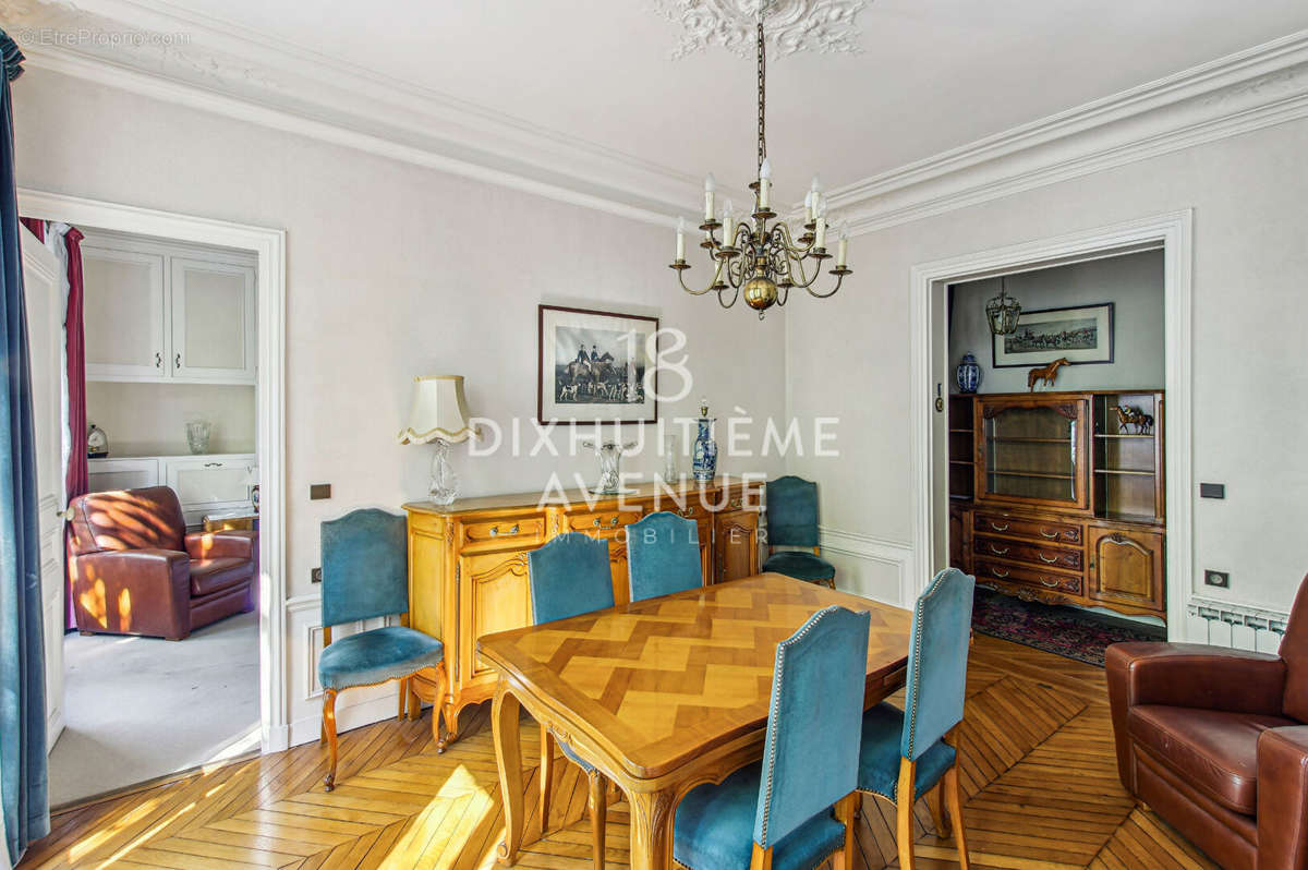 Appartement à PARIS-18E