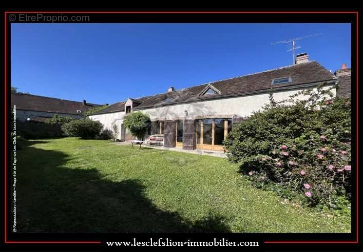 Maison à LORREZ-LE-BOCAGE-PREAUX