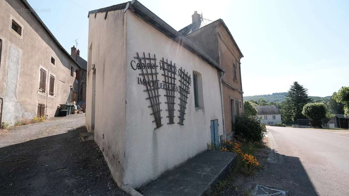 Maison à CUSSY-EN-MORVAN