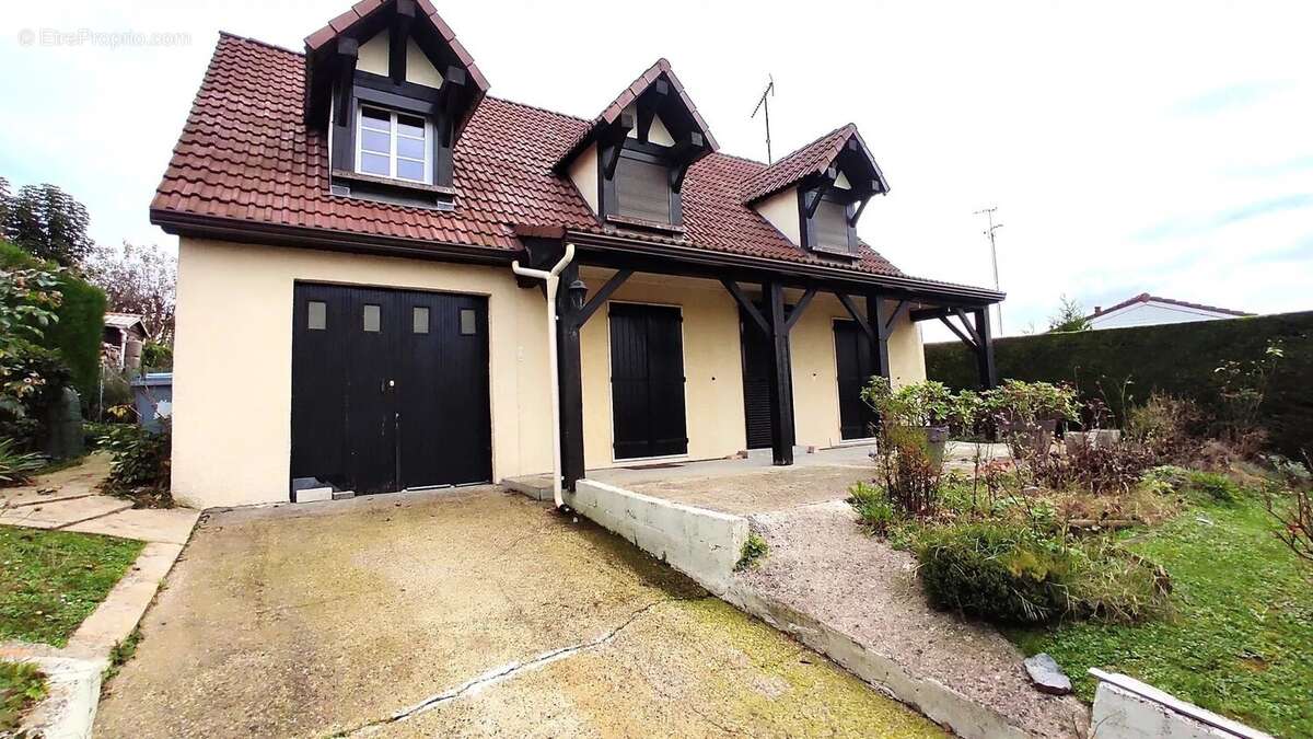 Maison à SAINT-OMER-EN-CHAUSSEE