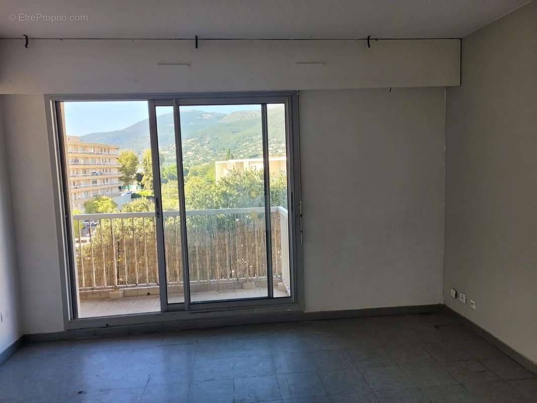 Appartement à VENCE