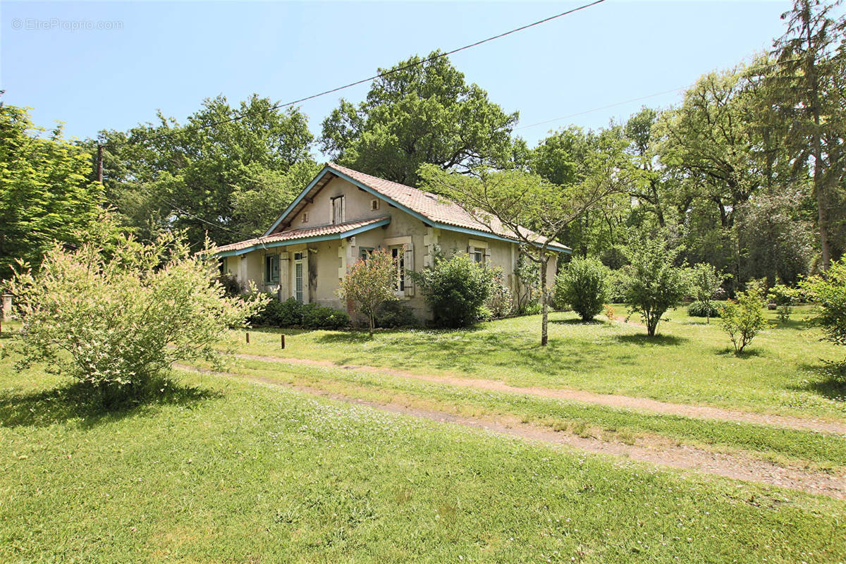 Maison à SAINT-MAGNE