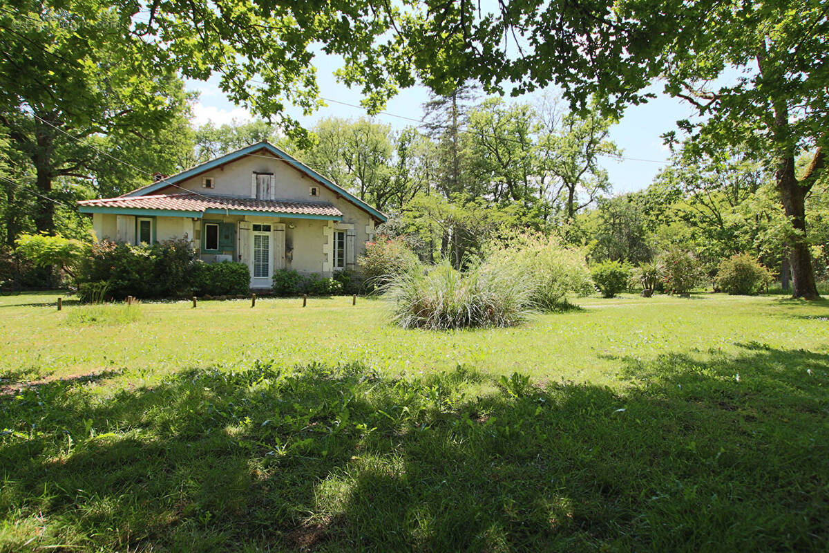 Maison à SAINT-MAGNE